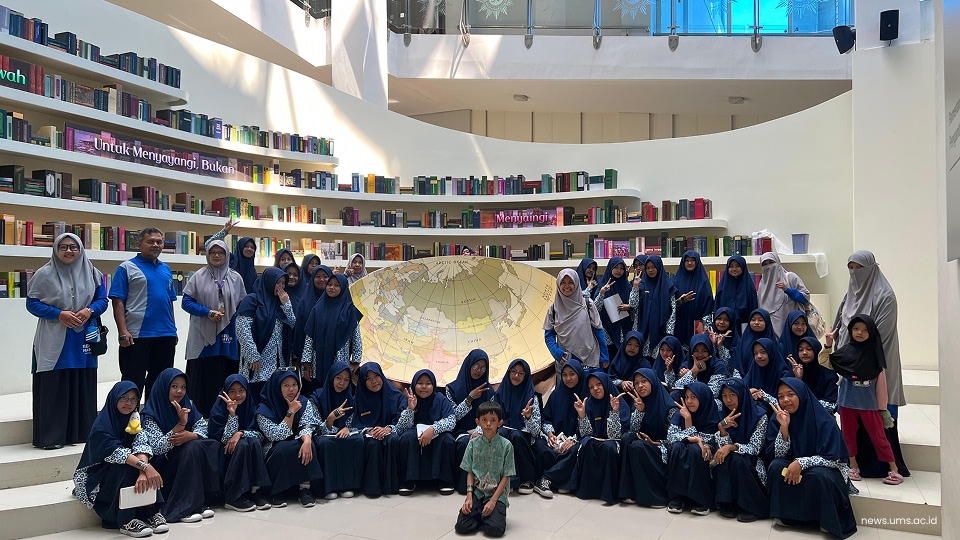 303 Siswa MTs Muhammadiyah Pontren Imam Syuhodo Ikuti Field Trip Edukatif ke Museum Muhammadiyah UAD